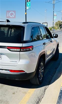 جیپ گراند شیرۆکی